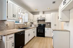 10550 Berry Knoll Dr, Dallas, TX 75230 - Photo 8