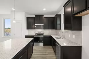 123 Toftrees Dr, Cleburne, TX 76031 - Photo 4