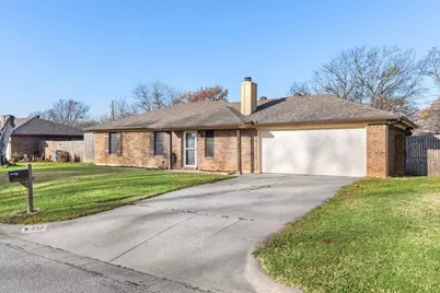 432 Post Oak Lane, Burleson, TX 76028 - Photo 2
