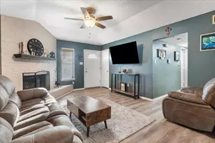 432 Post Oak Ln, Burleson, TX 76028 - Photo 6