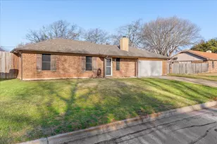 432 Post Oak Ln, Burleson, TX 76028 - Photo 32