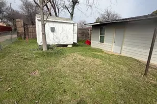 3927 Fortune Ln, Dallas, TX 75216 - Photo 4