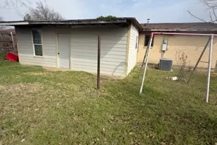 3927 Fortune Ln, Dallas, TX 75216 - Photo 6