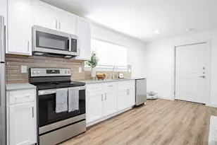 125 E 8th St, Dallas, TX 75203 - Photo 2