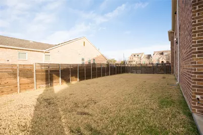 1008 Peacock, Carrollton, TX 75007 - Photo 40