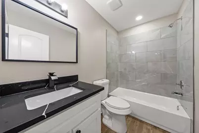 940 Holt Avenue, Waco, TX 76706 - Photo 8