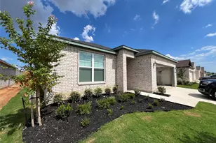 2701 Glasgow Wy, Denton, TX 76207 - Photo 2