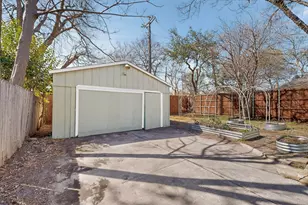 719 Dumont St, Dallas, TX 75214 - Photo 32