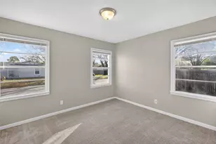 701 Harrison Ln, Hurst, TX 76053 - Photo 12