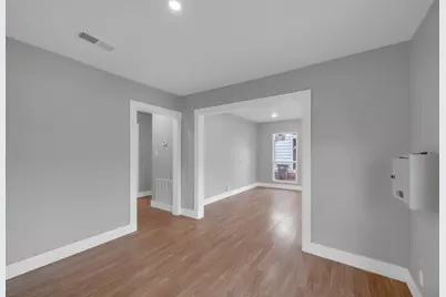 812 E Robert Street, Fort Worth, TX 76104 - Photo 8