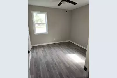 2806 Sharon Drive, Mineral Wells, TX 76067 - Photo 2