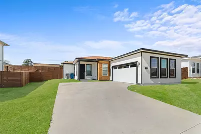 3877 Sam Circle, Dallas, TX 75233 - Photo 1