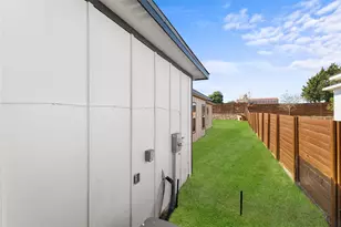 3877 Sam Cir, Dallas, TX 75233 - Photo 24