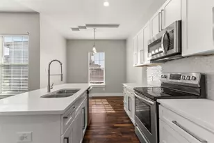 3877 Sam Cir, Dallas, TX 75233 - Photo 6