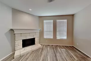 215 Saddlebrook Ln, Waxahachie, TX 75165 - Photo 2