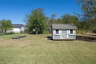 1341 Greenfield Dr, Gainesville, TX 76240 - Photo 12