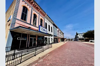 125 W Broadway Street, Clarksville, TX 75426 - Photo 2