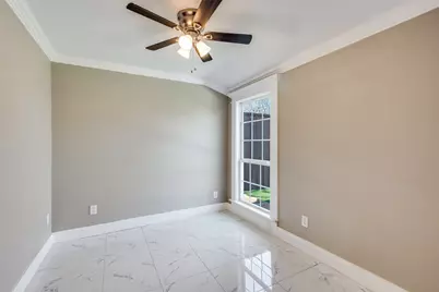 2403 Vassar Court, Arlington, TX 76015 - Photo 12
