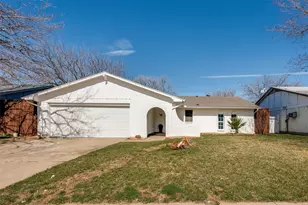 2403 Vassar Ct, Arlington, TX 76015 - Photo 1