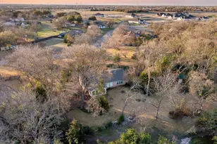 805 Evelyn Dr, Lorena, TX 76655 - Photo 36