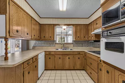 805 Evelyn Drive, Lorena, TX 76655 - Photo 8