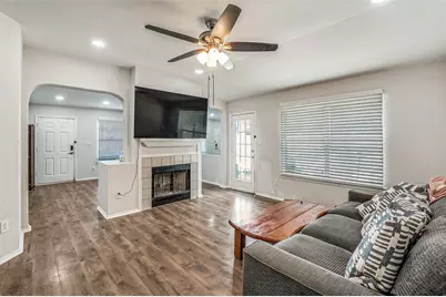 4372 Onyx Drive, Carrollton, TX 75010 - Photo 6