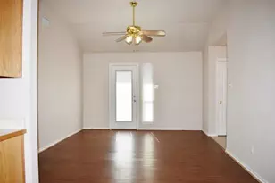 752 Stribling Cir, Azle, TX 76020 - Photo 4