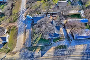 403 W Franklin St, Alvord, TX 76225 - Photo 2