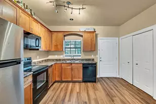 2410 S 2nd St, Waco, TX 76706 - Photo 10