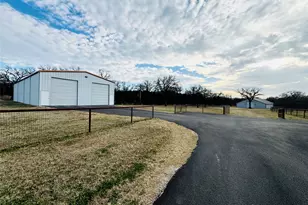 4895 Meadow Breeze Ct, Fort Worth, TX 76140 - Photo 22