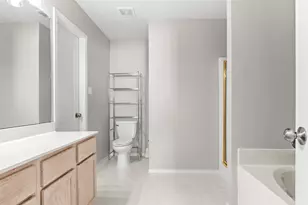 2039 Diamond Ridge Dr, Carrollton, TX 75010 - Photo 18