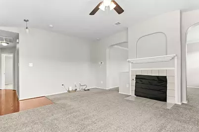 2039 Diamond Ridge Drive, Carrollton, TX 75010 - Photo 6