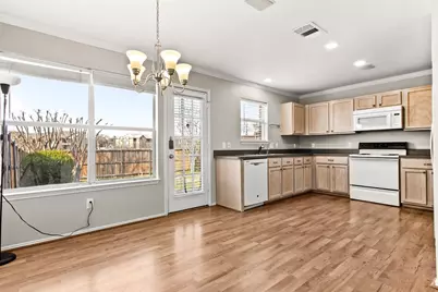 2039 Diamond Ridge Drive, Carrollton, TX 75010 - Photo 14