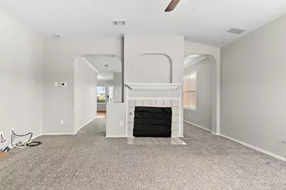 2039 Diamond Ridge Drive, Carrollton, TX 75010 - Photo 4