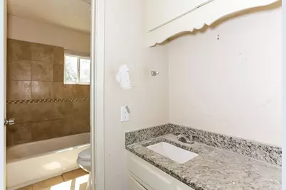 5001 Meadowbrook Drive, Fort Worth, TX 76103 - Photo 18