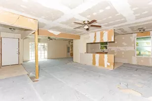 5001 Meadowbrook Dr, Fort Worth, TX 76103 - Photo 4