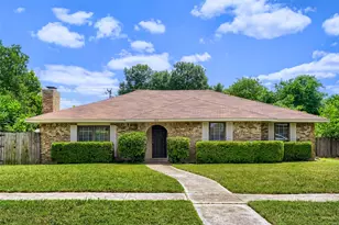 814 Oakbluff Dr, Lancaster, TX 75146 - Photo 1