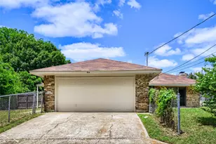 814 Oakbluff Dr, Lancaster, TX 75146 - Photo 26
