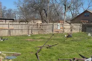 1210 N Robinson St, Cleburne, TX 76031 - Photo 16