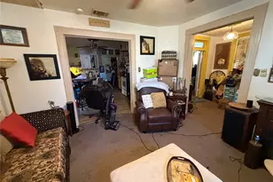 1210 N Robinson St, Cleburne, TX 76031 - Photo 4