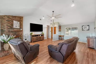 202 Springridge Lane, Euless, TX 76039 - Photo 8