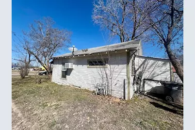 1515 W 9th Avenue, Corsicana, TX 75110 - Photo 6