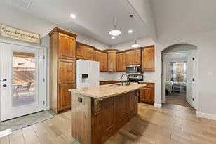 3107 Steepleridge Cir, Granbury, TX 76048 - Photo 10