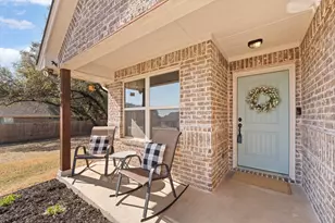 3107 Steepleridge Cir, Granbury, TX 76048 - Photo 2