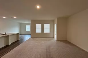 10329 Burnfoot Ln, Crowley, TX 76036 - Photo 4