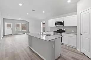 5548 Rollins Dr, Denton, TX 76249 - Photo 2