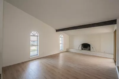 3405 Brook Lane, Grand Prairie, TX 75052 - Photo 4