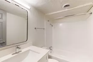 205 E Davis St, Dallas, TX 75203 - Photo 2