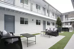 404 E 9th St, Dallas, TX 75203 - Photo 2