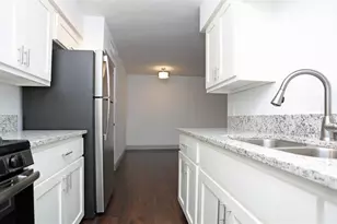 404 E 9th St, Dallas, TX 75203 - Photo 1